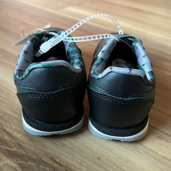 Reebok Baby Boy's Harry Potter Slytherin Classic Leather Sneaker - NWT - Picture 5 of 13